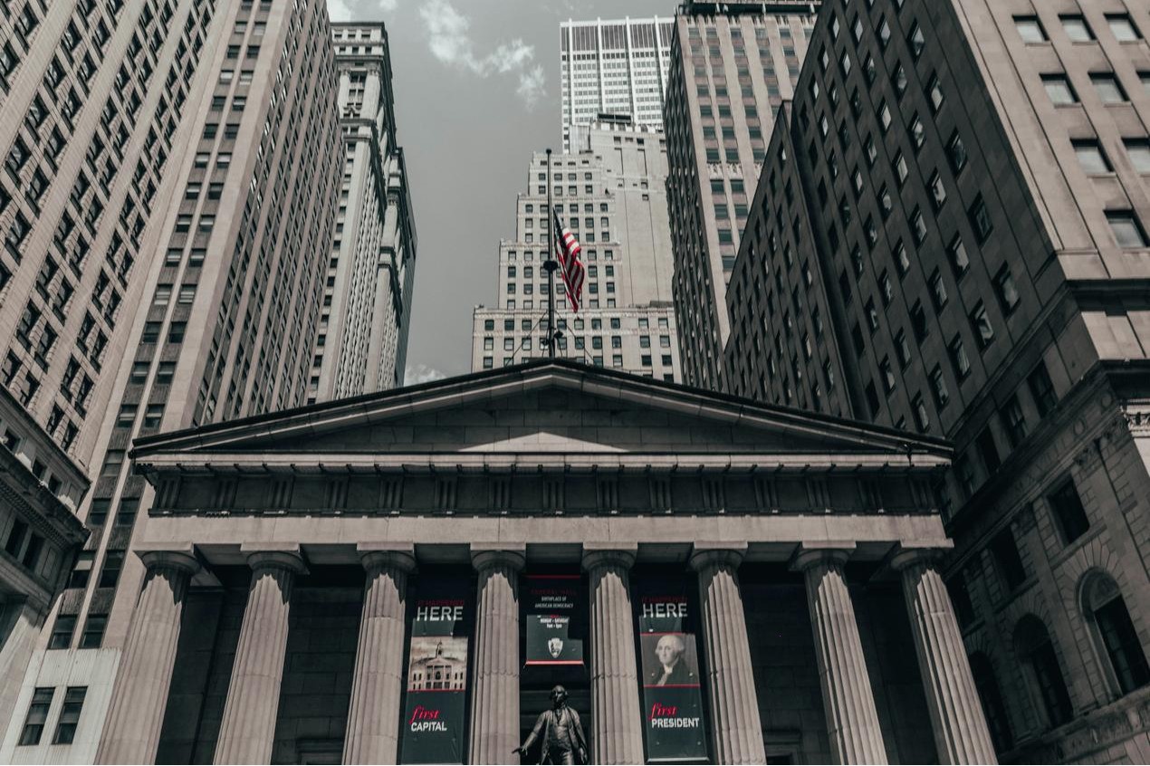 Savings jar with family